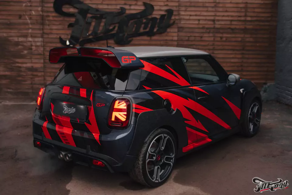 Оклеили в дизайн Mini Cooper GP